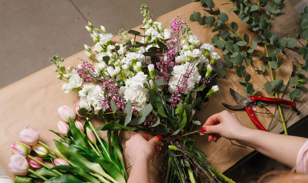 Virágkötő-díszítő