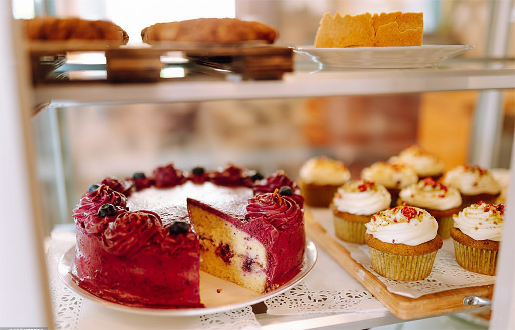 Péksütemények, sütemények és torták